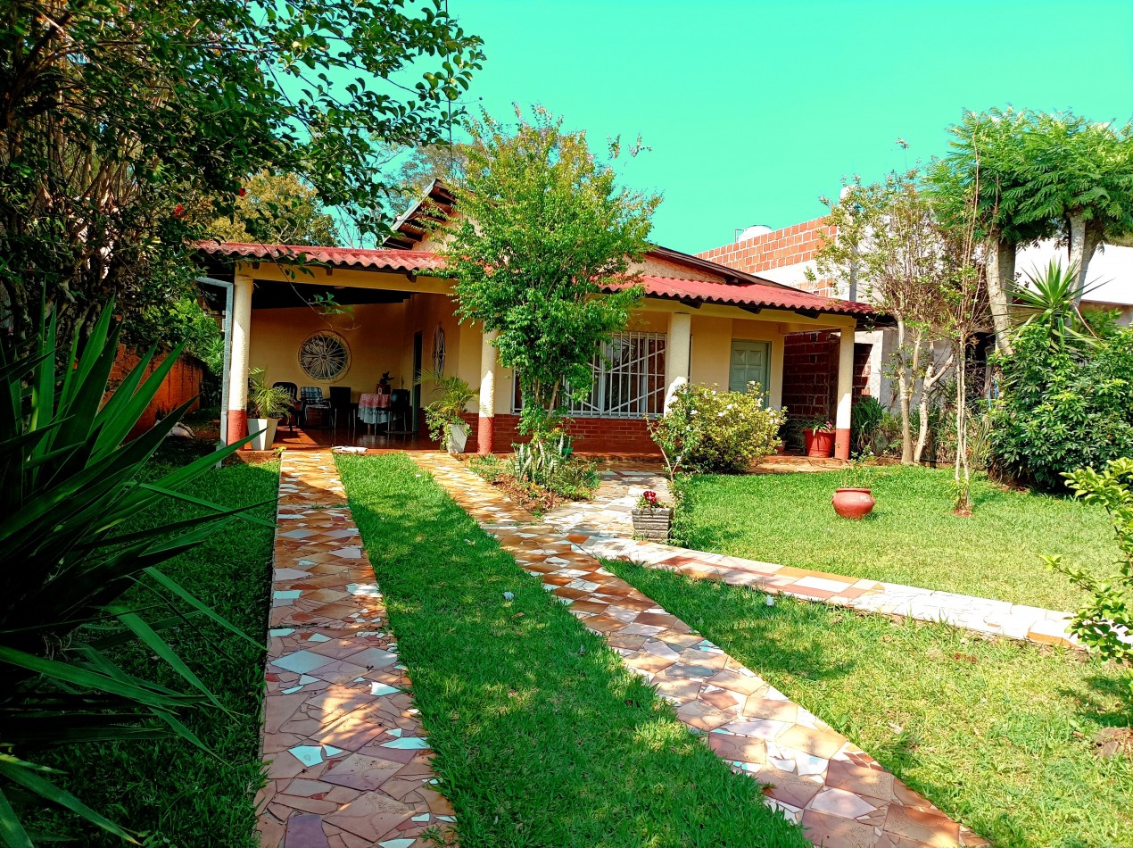 VENDO CASA EN ARISTOBULO DEL VALLE TRES DORMITORIOS