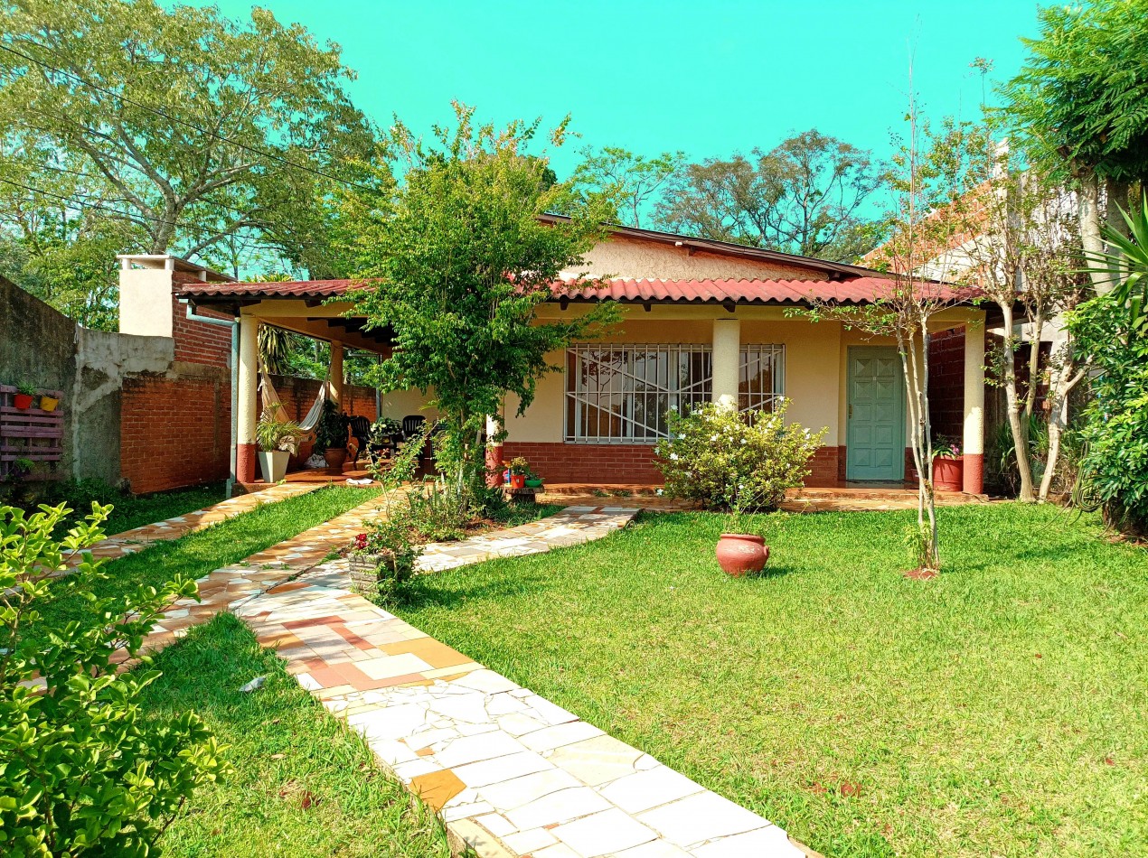 VENDO CASA EN ARISTOBULO DEL VALLE TRES DORMITORIOS