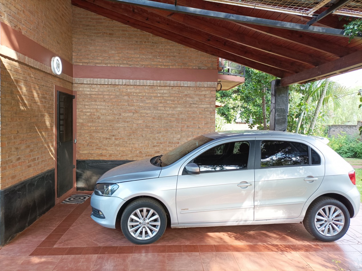 Casa en Venta Jardin America cerca de Plaza Colon con piscina y jacuzzi