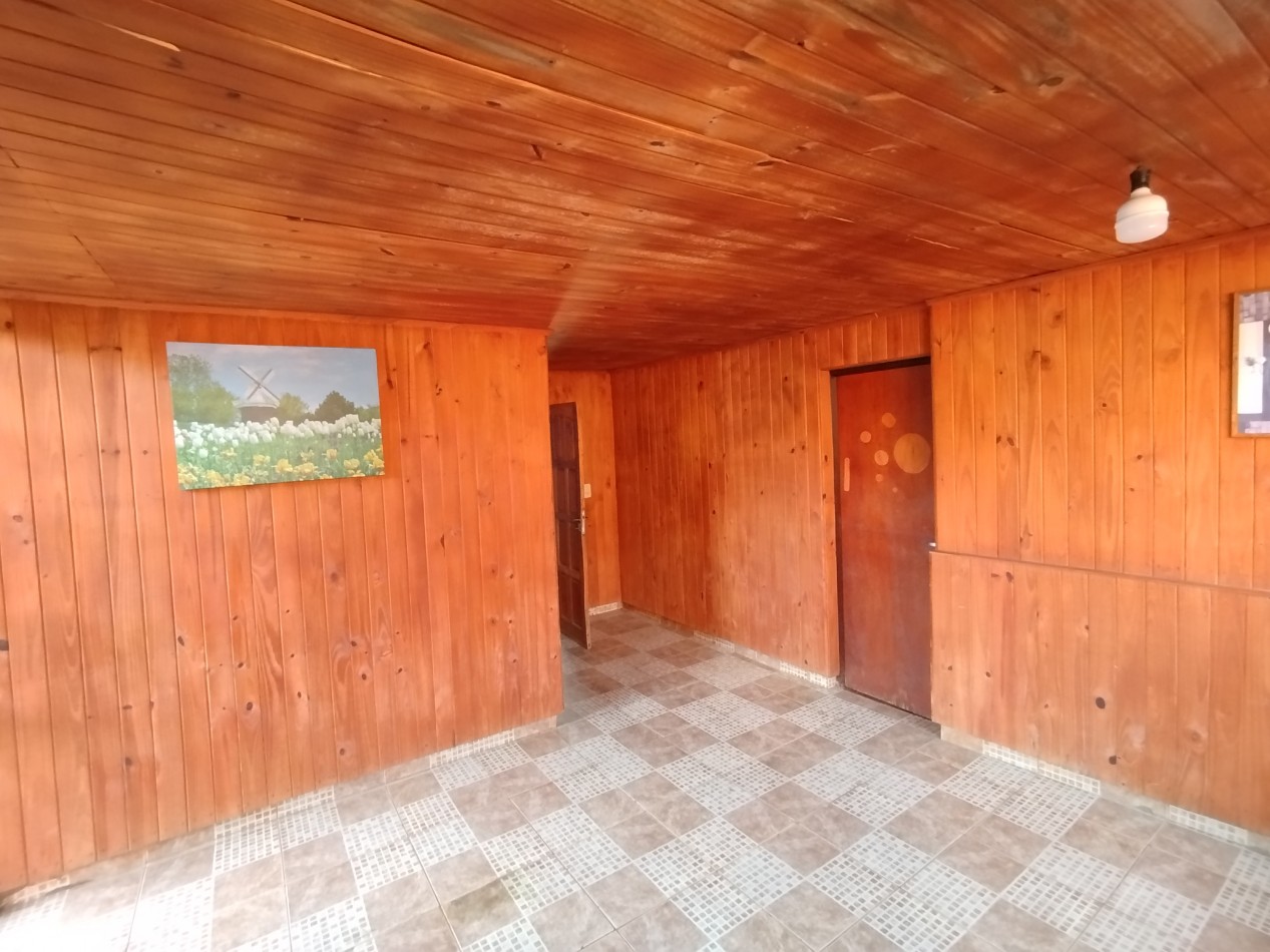 Casa amplia con patio y quincho en alquiler - Barrio Hospital