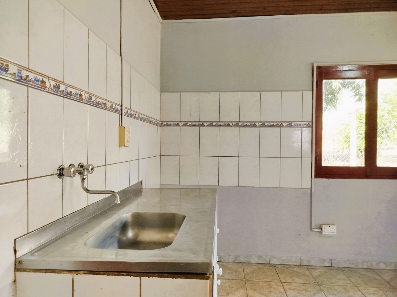 Casa en alquiler 6 ambientes cerca de Muebleria Kubizen