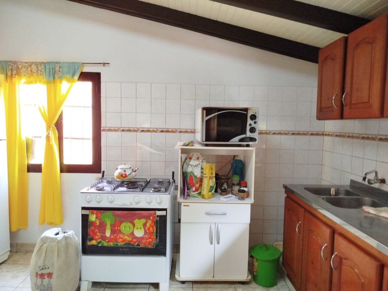 Casa grande en venta cerca de escuela de Comercio Barrio Norte esquina