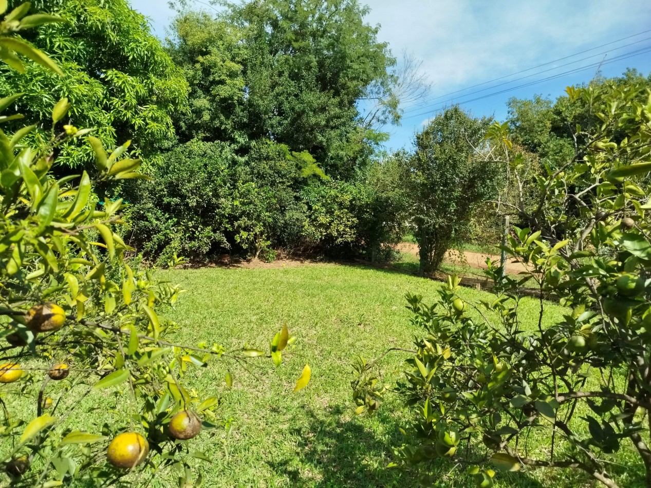 Casa grande en venta cerca de escuela de Comercio Barrio Norte esquina