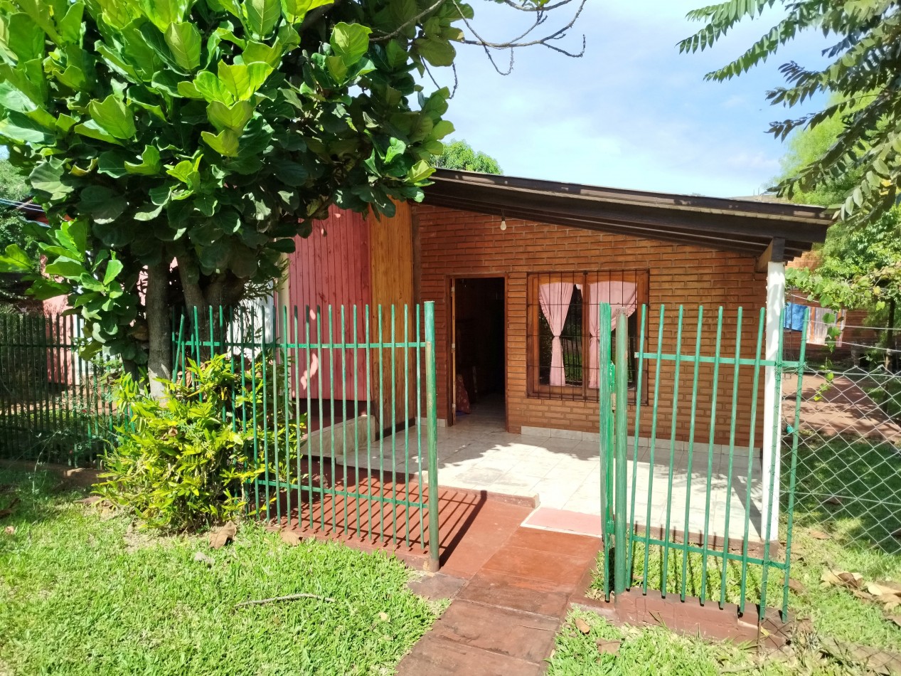 Casa grande en venta cerca de escuela de Comercio Barrio Norte esquina