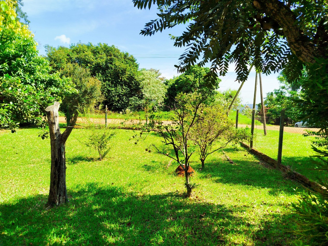 Casa grande en venta cerca de escuela de Comercio Barrio Norte esquina