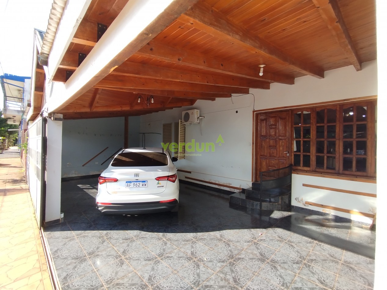 Casa en venta centro de Aristobulo del Valle