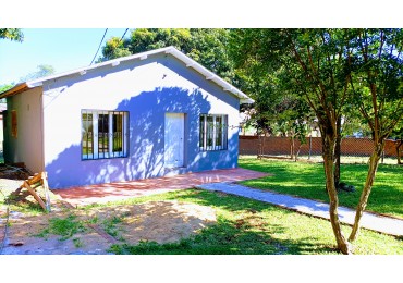 Casa de dos dormitorios frente al super del Valle